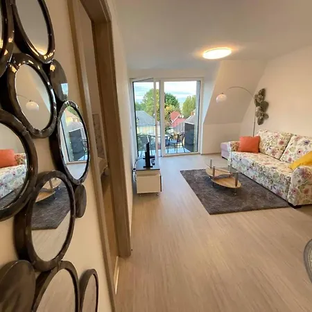 New With A View - Spectacular Views In Every Direction Apartment *